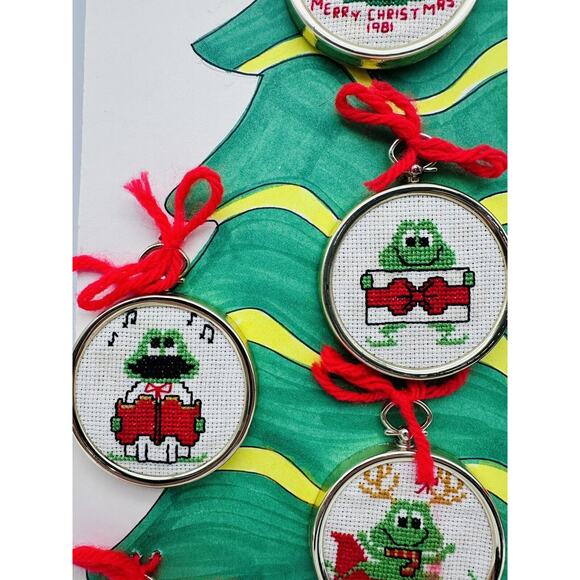 Vintage One Froggy Christmas Eve Cross Stitch Frog Ornaments Set Of 8 Round - Picture 4 of 8
